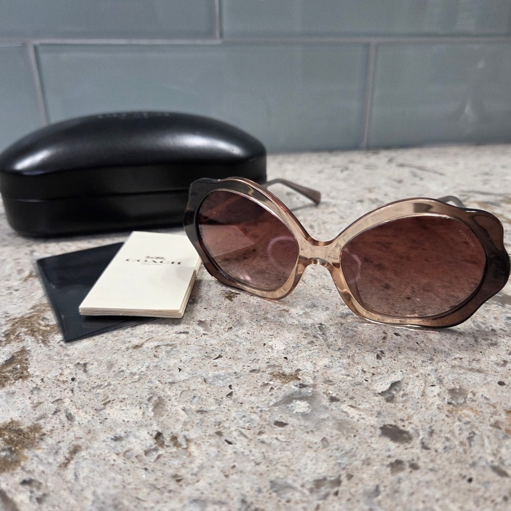 COACH HC 8346BU Sunglasses Gradient‎ Transparent Brown Flower Embellishments NEW